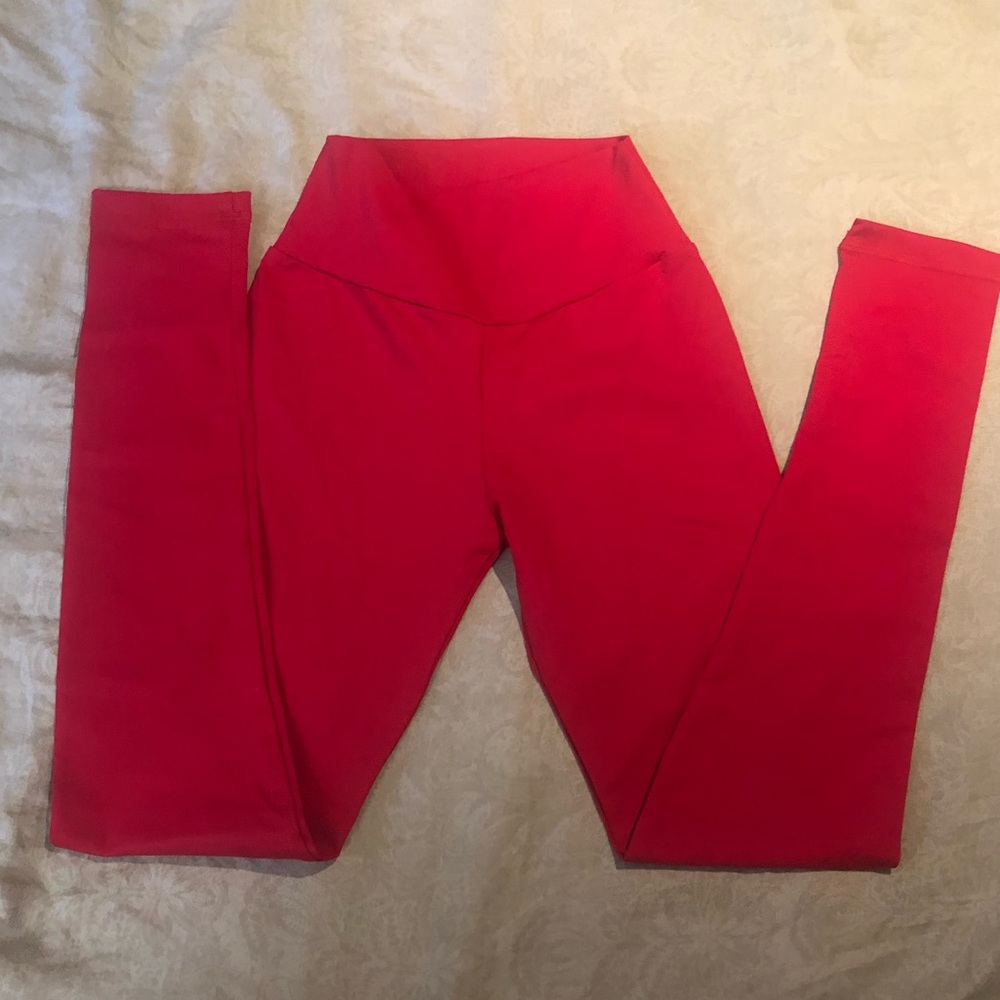 CLS Sportswear Legging Size S Red